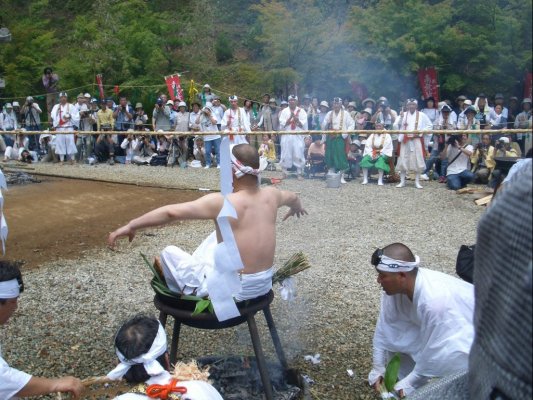 那須波切不動尊火祭り