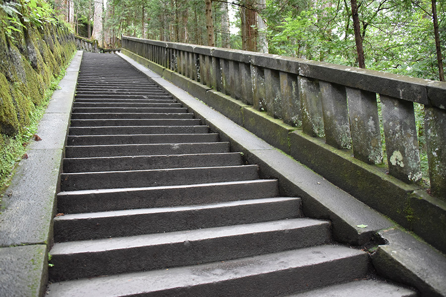 奥社参道の石段